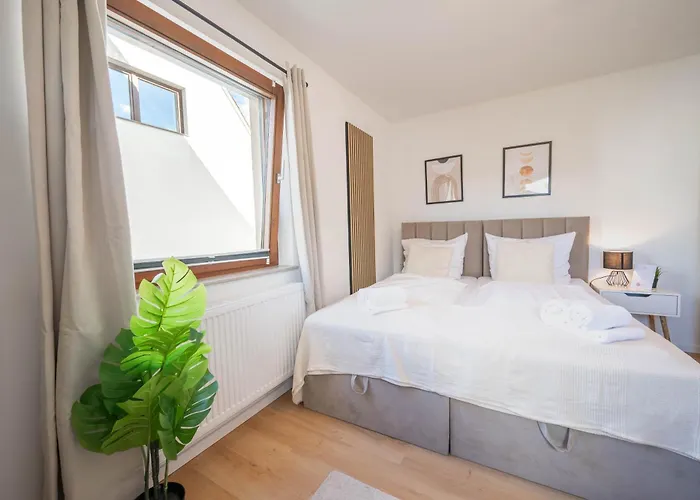 Malu - Attraktive Lage, Balkon, Smarttv, 24h Checkin, Waschmaschine, * Ludwigsburg